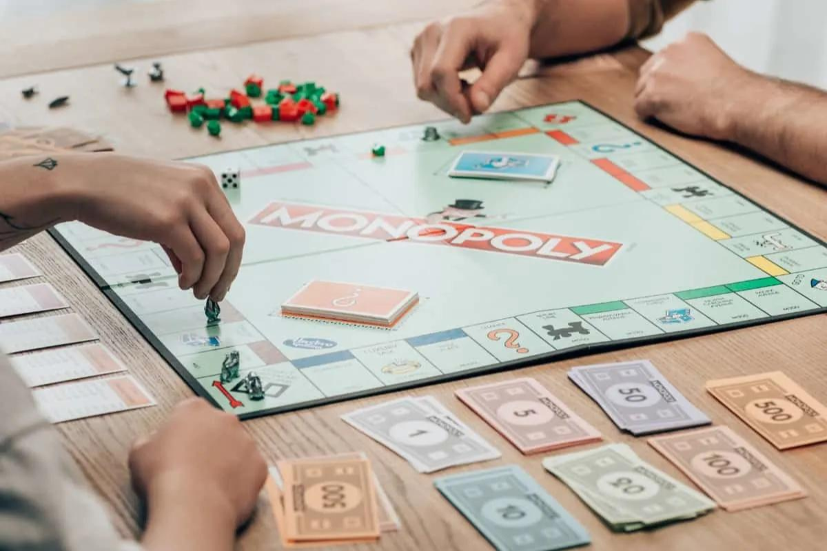 10 Fascinating Stories Behind Famous Board Games – lemontopics